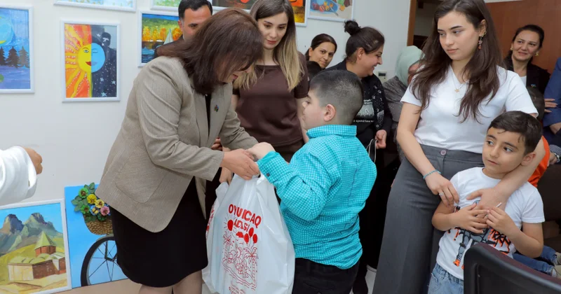 Naxçıvanda autizmli uşaqlar və onların valideynləri ilə görüş