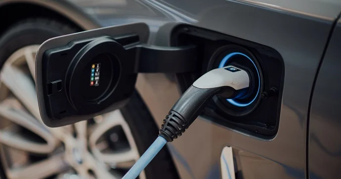 4 ayda Azərbaycana 404 ədəd elektrikli avtomobil idxal edilib