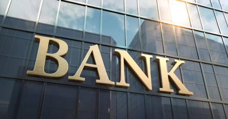 Bayram günlərində işləyən bank və valyuta mübadilə məntəqələri açıqlanıb SİYAHI