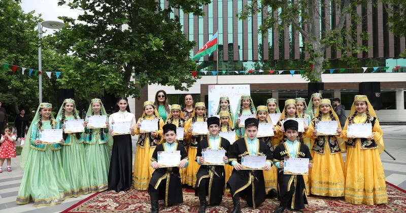 В Баку прошел международный фестиваль, посвященный Дню независимости Азербайджана 28 Мая ФОТО