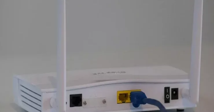 Üç otaqlı mənzildə modem hara qoyulmalıdır?