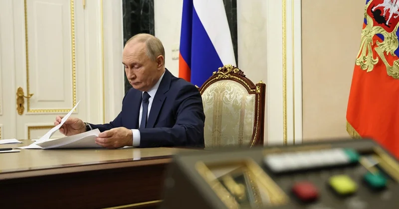 Путин разрешил вводить войска за рубеж