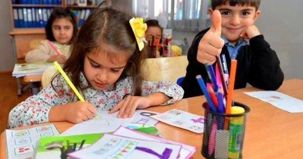 “Uşaq təhsili unudulub Binalar bağçasız tikilir” Parlamentdə məsələ qaldırıldı