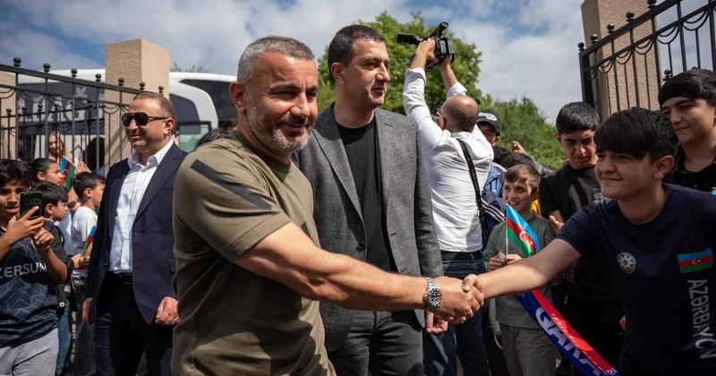 Qarabağ Şuşada 1 nömrəli məktəbi ziyarət etdi FOTO