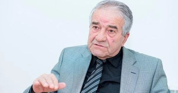 Vətənə bax, düzlən...