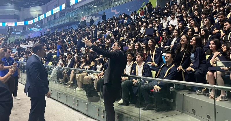 Fərid Qayıbovun gənclərlə səmimi görüntüləri EKSKLÜZİV