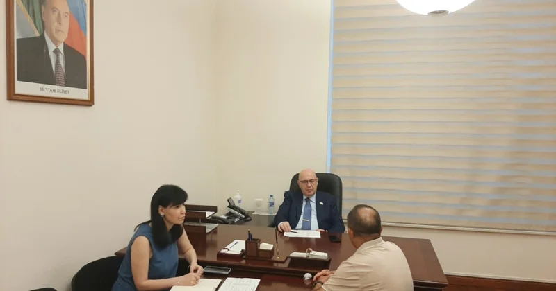 Əhliman Əmiraslanov vətəndaşları qəbul edib FOTOLAR
