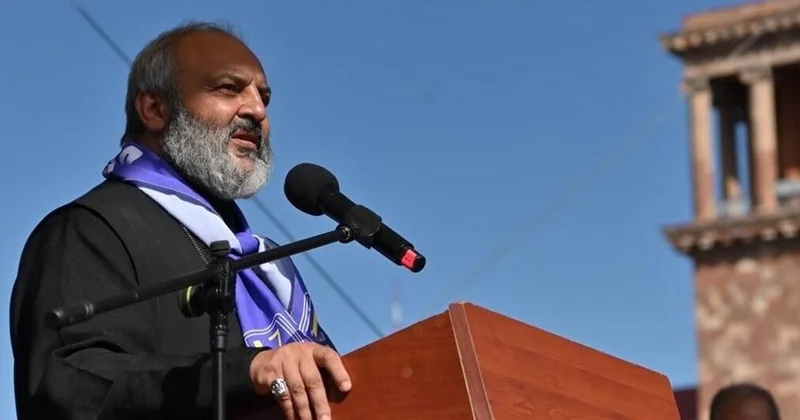 Qalstanyanın hakimiyyəti ələ keçirmə cəhdi ilə bağlı səs yazıları dərc edilib KONKRET