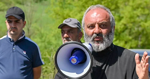 Qalstanyan hakimiyyətin ələ keçirilməsinə cəhddə şübhəli bilinir