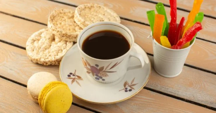 Bu məhsulla birlikdə qəhvə için və uzun müddət aclığı unutun