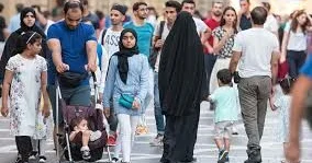 Bakı iranlı turistlərlə dolub Necə gəliblər?