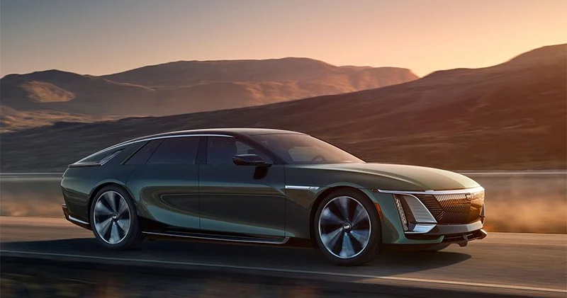 Cadillac özünün ən bahalı modelinin ədarüklərinə başlayıb...