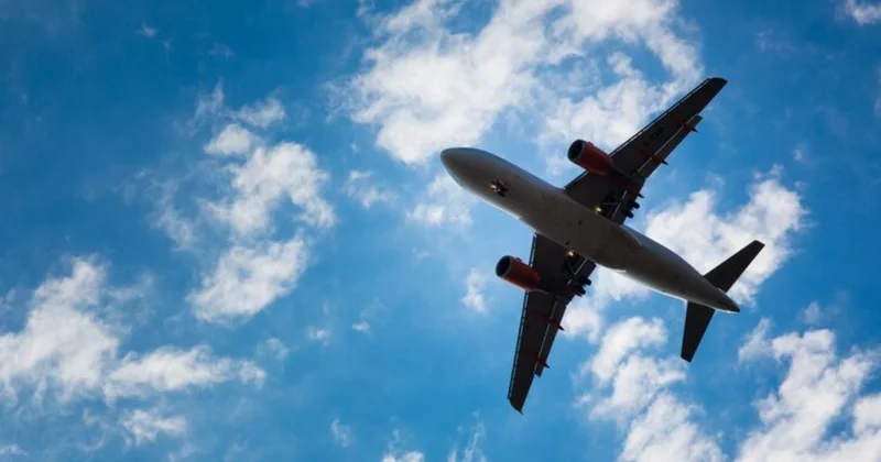 İran yenidən mülki aviasiya uçuşlarına qadağanı uzatdı