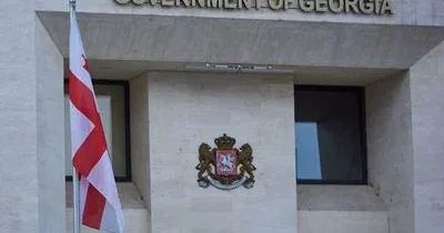 Gürcüstan əcnəbilər üçün yaşayış icazəsi almağı çətinləşdirir