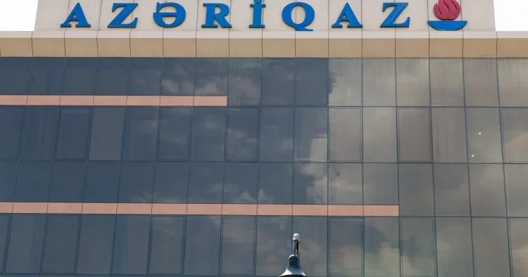 SƏNİN ŞTATIN İXTİSARA DÜŞDÜ DEYİRLƏR, LAKİN... Azəriqaz da etirazlar kütləviləşir