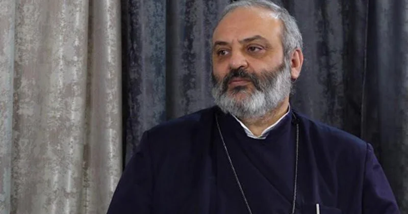 Ermənistanda məhkəmə arxiyepiskop Baqrat Qalstanyan haqqında həbs qətimkan tədbiri seçib