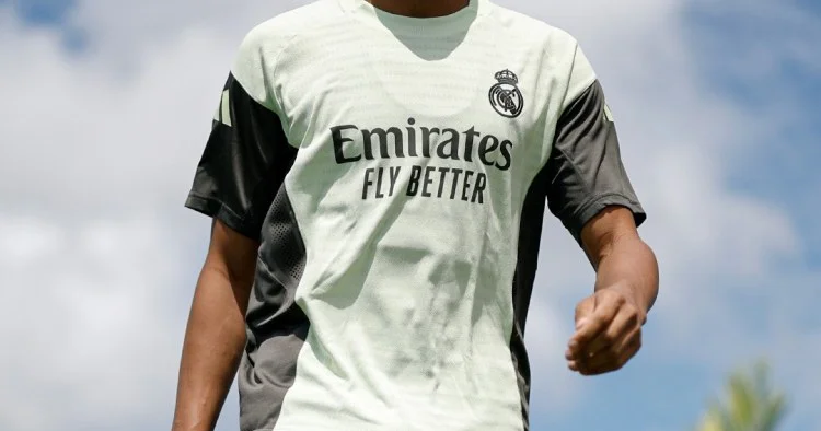 Mbappe məşqlərə başladı