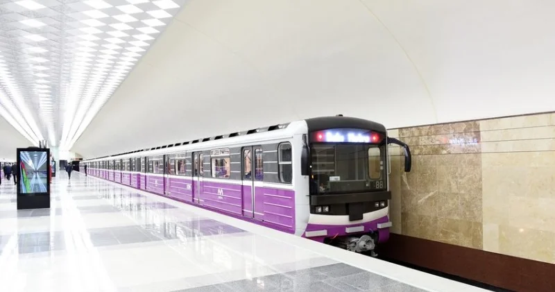Bakı metropoliteni yay hərəkət qrafikinə keçdi