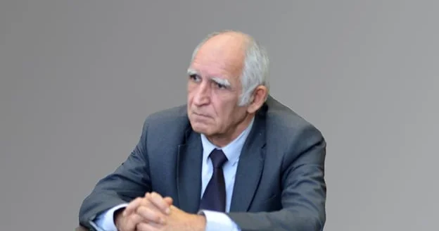 Tanınmış ekspert xəstəxanaya yerləşdirildi: Vəziyyəti ağırdır