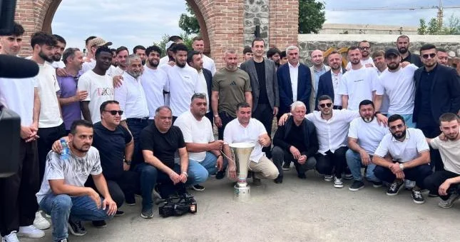 “Qarabağ” çempionluq kubokunu “İmarət”a apardı Yenilənib