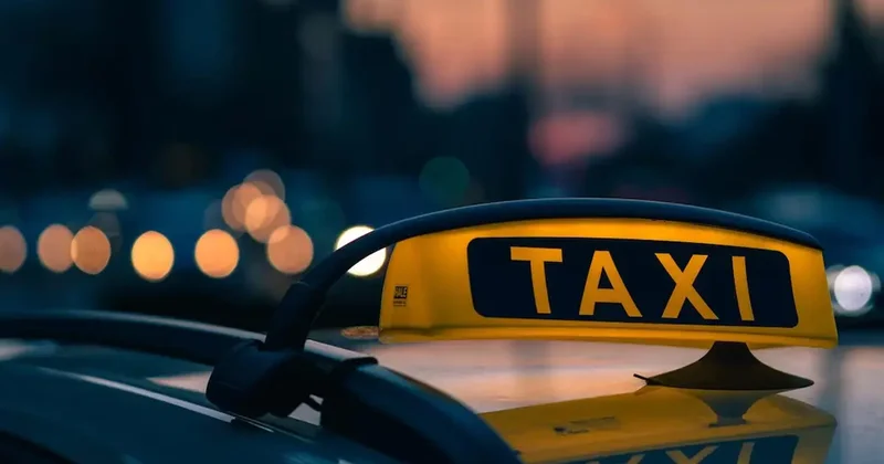 Qeyri etik davranışa görə daha bir taksi sürücüsü saxlanılıb