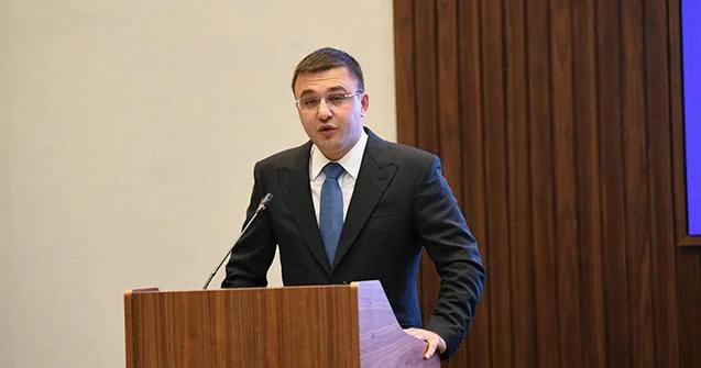 Prezident nazir müavinini təltif etdi