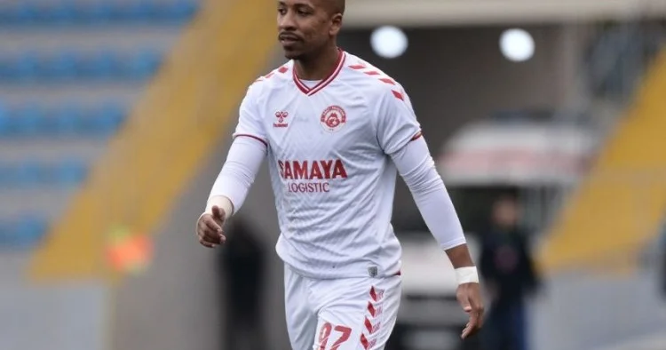 Araz Naxçıvan aparıcı futbolçusunu itirə bilər