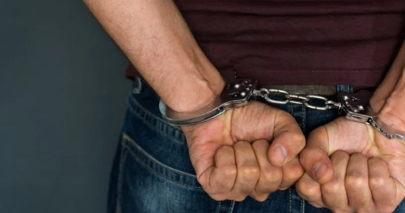 Bakıda mağazadan 34 min manatdan çox pul oğurlayan maskalı şəxs saxlanılıb