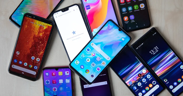 Rusiya Koreya smartfonlarının tədarükünü artırıb