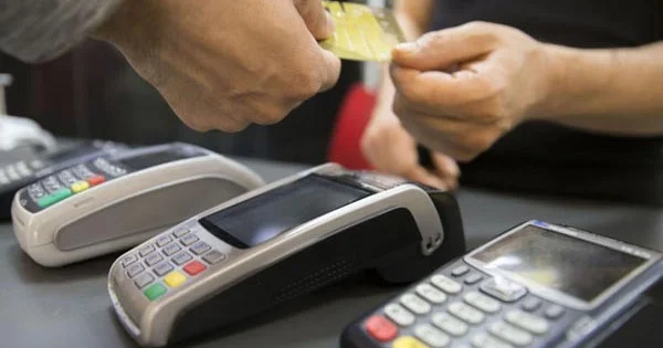 Artan bank kartları və nağdsız əməliyyatlar