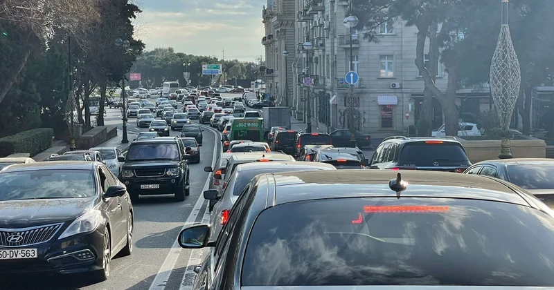 Bakıda tıxaclara nə vaxt son qoyulacaq?