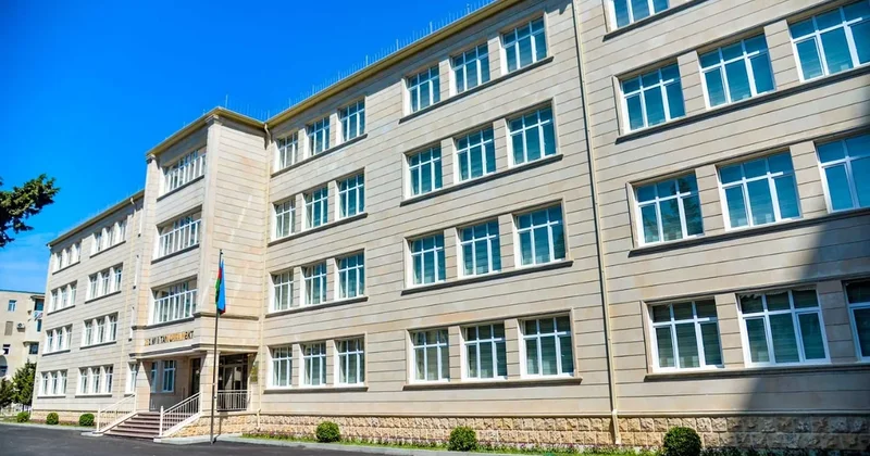В Азербайджане за учебный год отремонтировали 760 школ