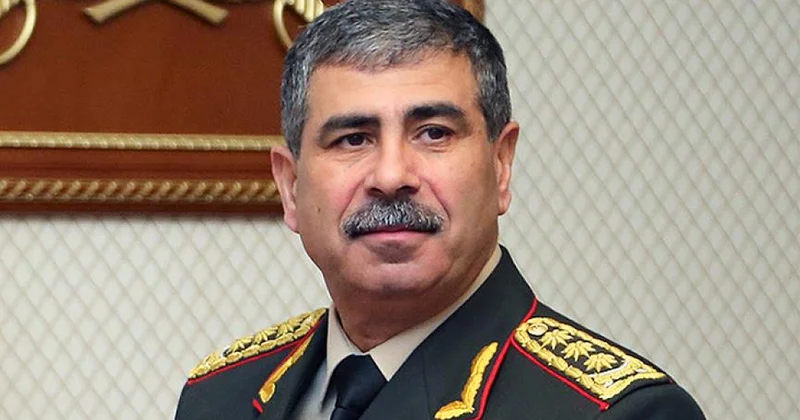 Zakir Həsənov müəllim heyəti və valideynlərə təşəkkür edib