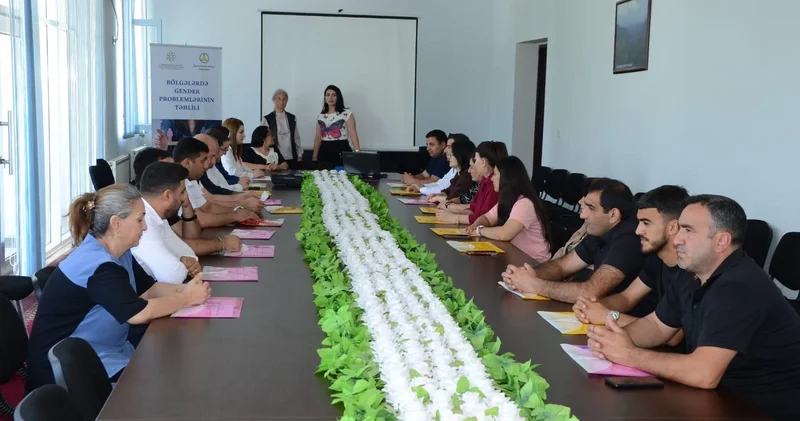 “Gender problemləri və ondan çıxış yolları” mövzusunda dəyirmi masa keçirilib