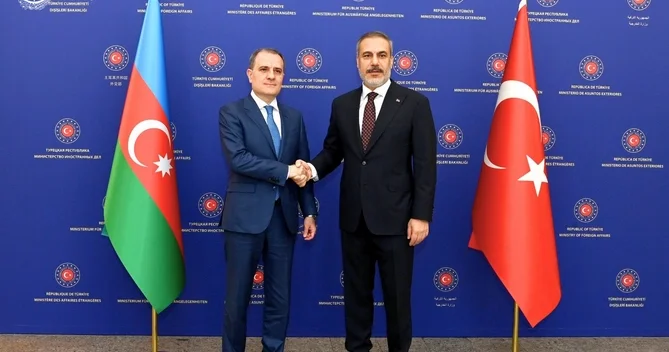 Ceyhun Bayramov Hakan Fidanla telefon danışığı aparıb