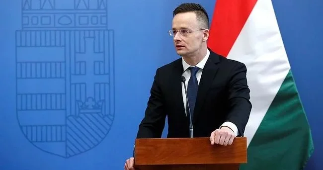 Siyarto: Moskva Vaşinqton dialoqu dünyanı təhlükəsiz edir