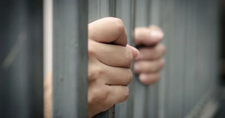 Yeniyetmələrin ailə cinayətləri Onları zorakılığa nə vadar edir?