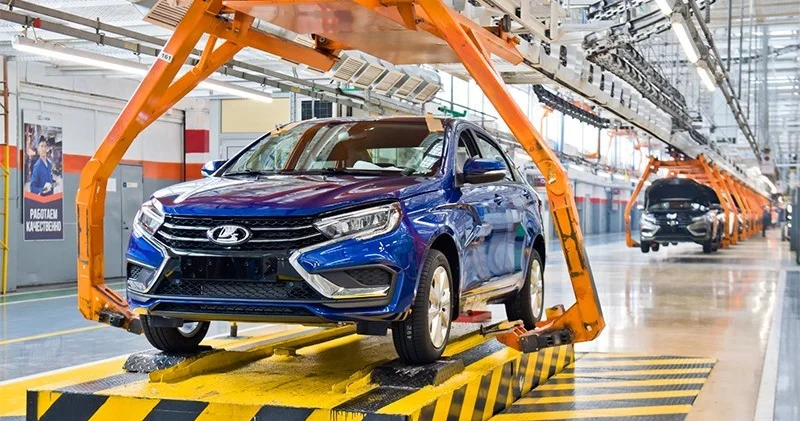 Lada avtomobillərində baqajın səslə idarə edilməsi və...
