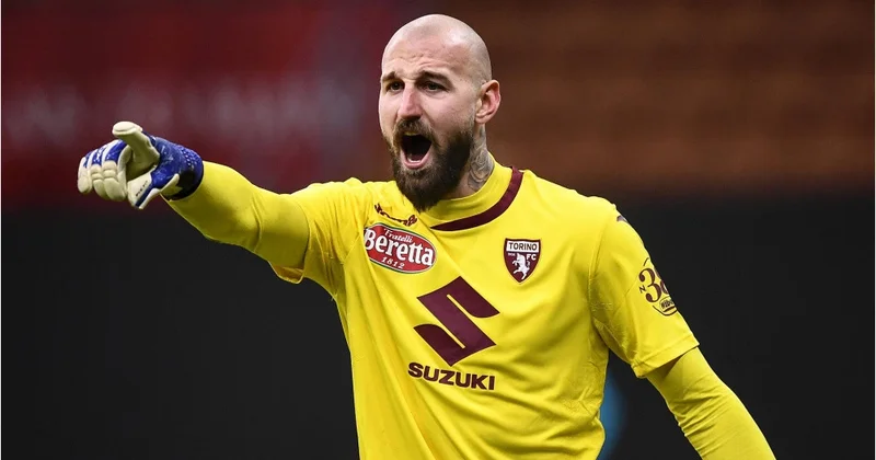 Serbiya millisinin üzvü addım addım Napoli yə