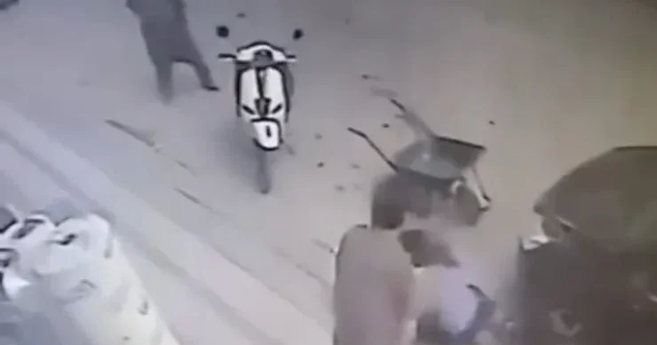 Təzə boşandıqları arvadını küçədə öldürdü HADİSƏ ANI