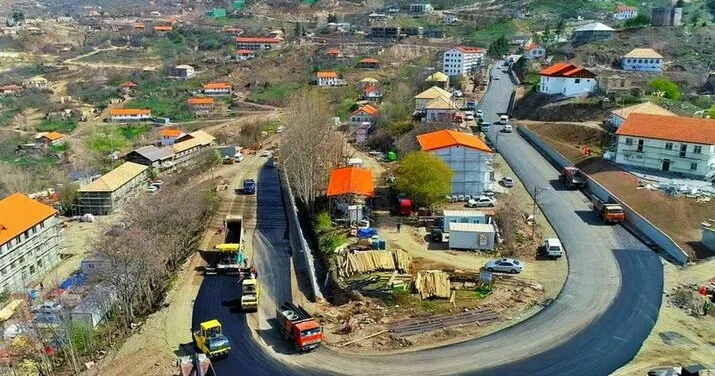 Laçın sakini Bakı Abadlıq Xidmətindən şikayət edir, qarşı tərəf isə...