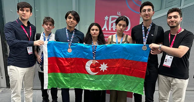 Məktəblilərimizin Beynəlxalq Fizika Olimpiadasında uğur qazandı Fotolar