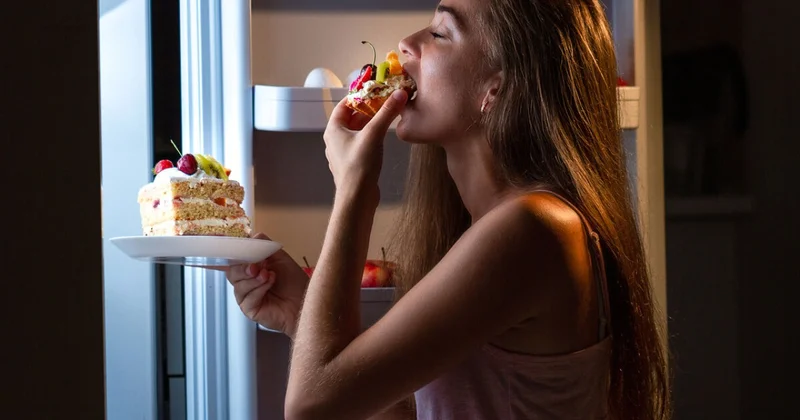 Stressli anlarda niyə yüksək kalorili yeməklərə meyl edirik?
