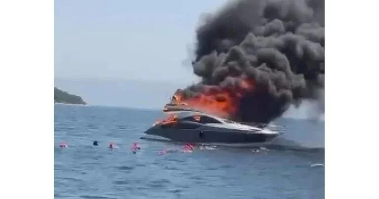 İstanbulda içərisində 12 nəfərin olduğu kater yanır