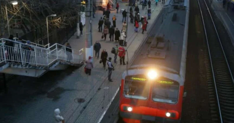 PUA qalıqları qatara dəyib iki nəfər xəsarət alıb