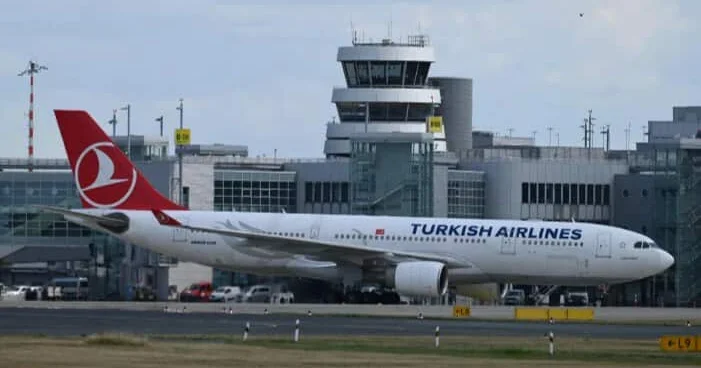 İstanbuldan San Fransiskoya uçan sərnişin ölüb, cəsədi itkin düşüb