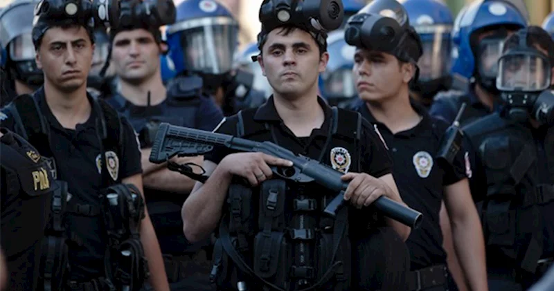 Türkiyədə hansı peşə sahibləri daha tez iş tapır? Polis birinci, jurnalist sonuncudur