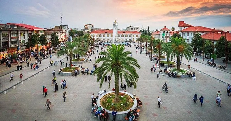 İranda qadın hökumət idarəsinə hücum etdi