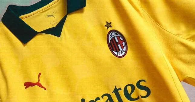 Milan ın yeni sarı formaları Şəkillər