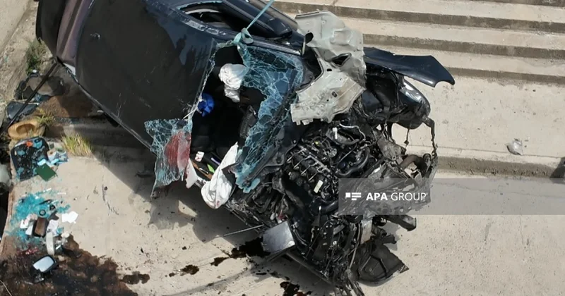 Hacıqabulda avtomobil körpüdən aşıb, 2 nəfər xəsarət alıb FOTO
